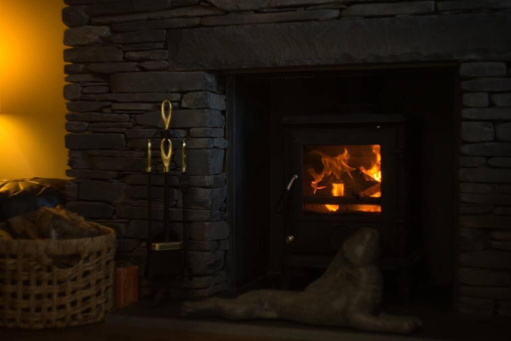 Luxurious Cottage With Hot Tub, Lake District Duddon Exterior photo